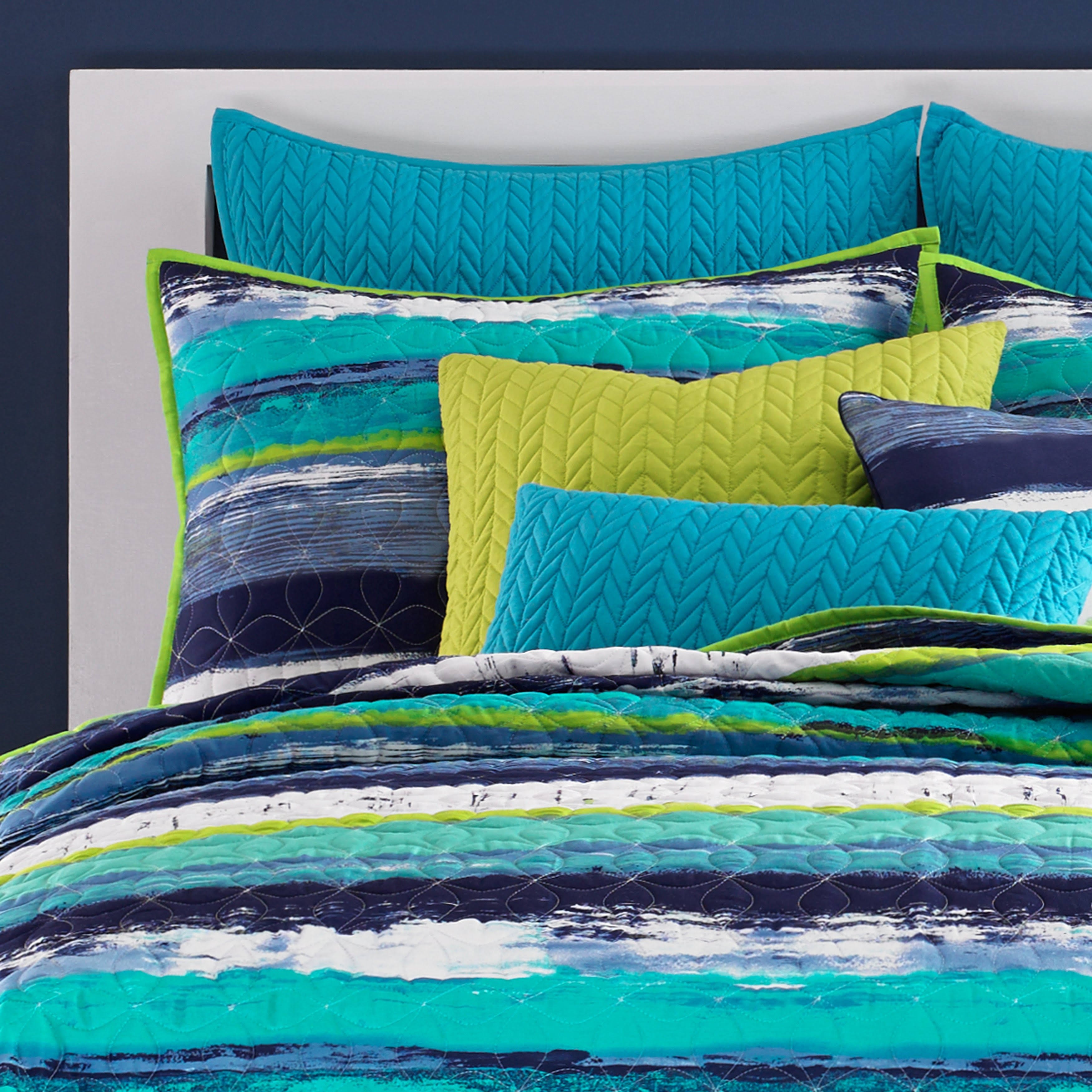 Twin Coverlet Q674920