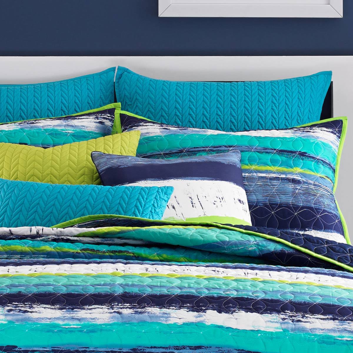 Twin Coverlet Q674920