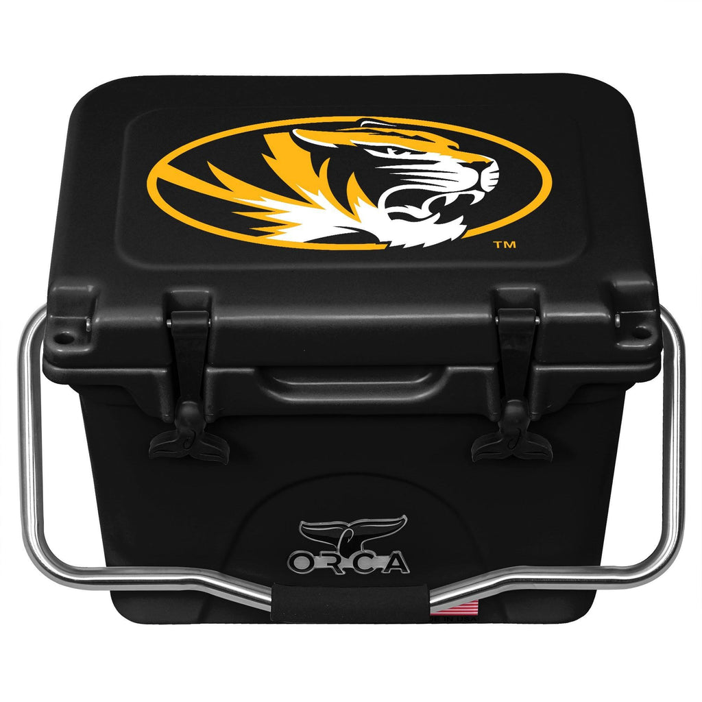 Black 20-Quart Hard-Sided Cooler L77614