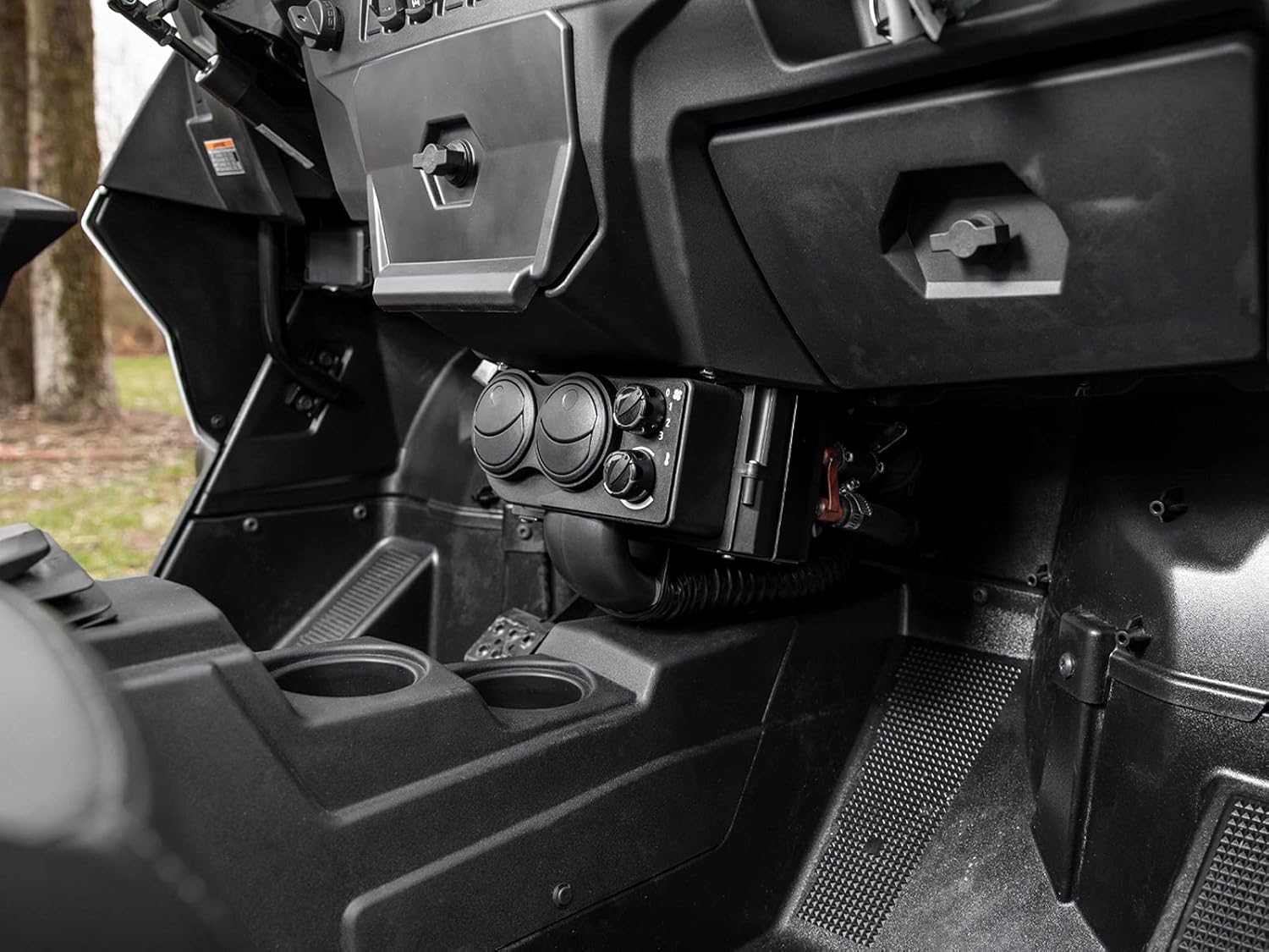 Cab Heater with Built-in Shutoff Valve, 360 Degree Adjustable Vents L540100