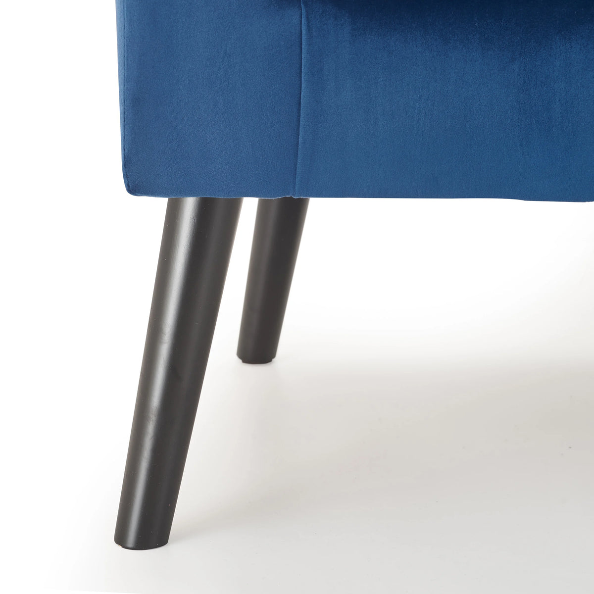 Blue Tufted Velvet Accent Tub Chair N246