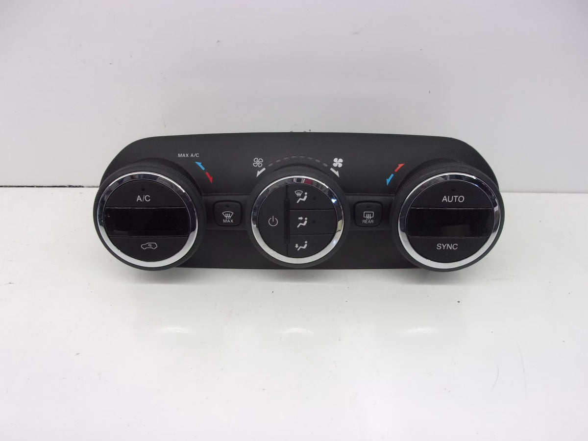 Pre-Owned Jeep Renegade Climate AC Heater Temperature Control C86213