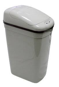 7 gal Motion Sensor Trash Can W5572