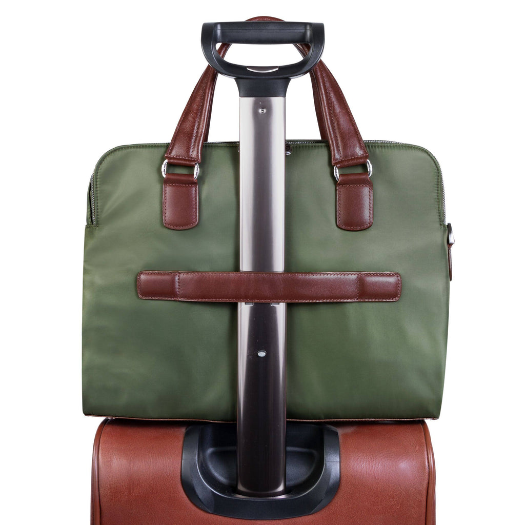 Notebook carrying case R831