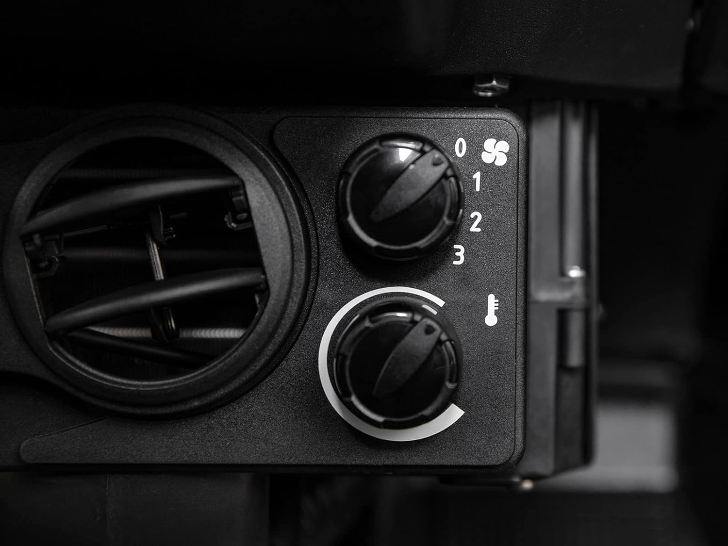 Cab Heater with Built-in Shutoff Valve, 360 Degree Adjustable Vents L540100