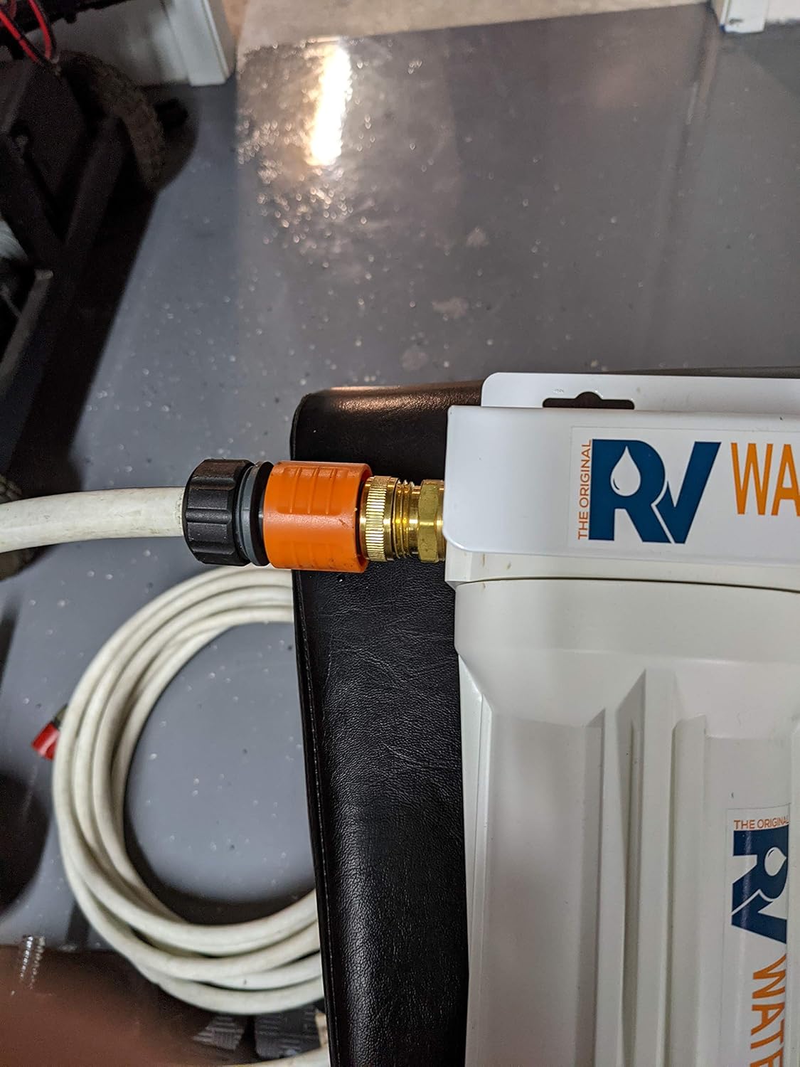 2 Stage Water Filtration System with Anti-Scale Filter D5433