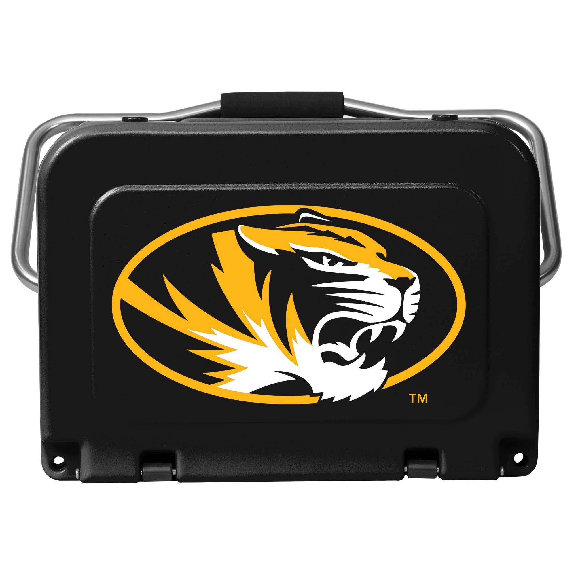 Black 20-Quart Hard-Sided Cooler L77614