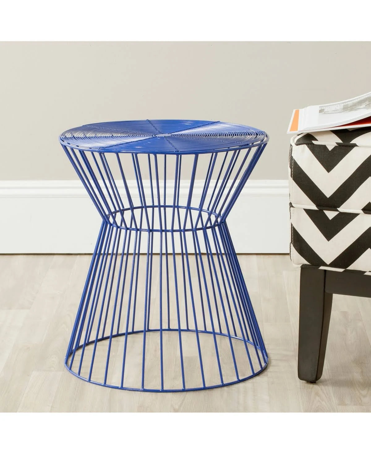 Green Iron Wire Stool R3643