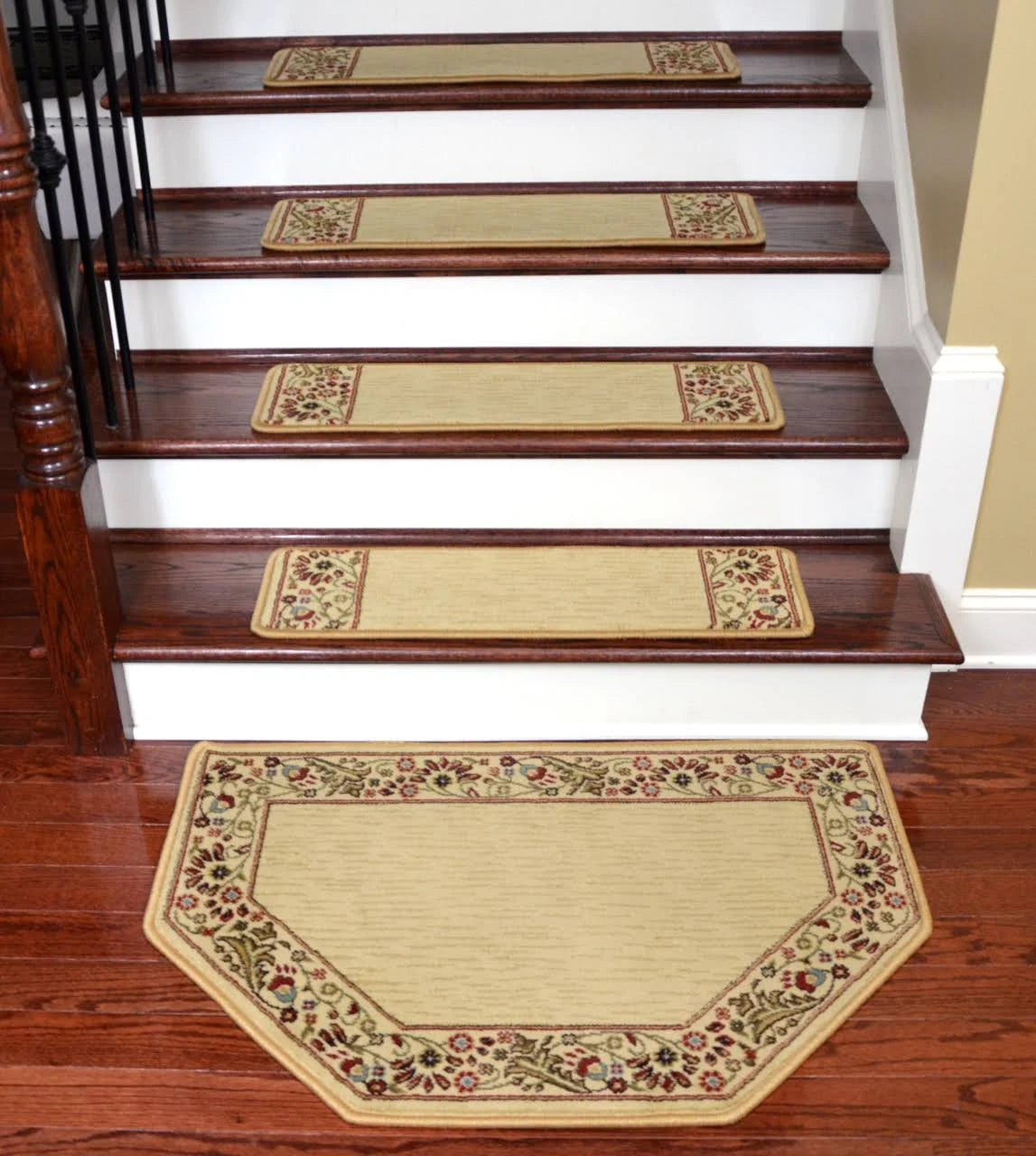 Beige Carpet Stair Treads, 15 count C5906